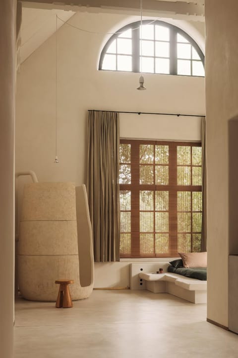 Shower, Bed, Bedroom