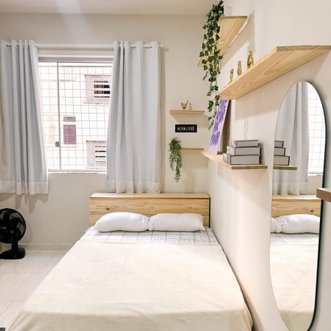 Bed, Photo of the whole room