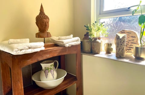 Decorative detail, towels