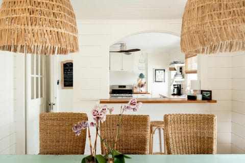 Lumina Cottage- 6 Bedrooms kid & dog friendly House in Wrightsville Beach