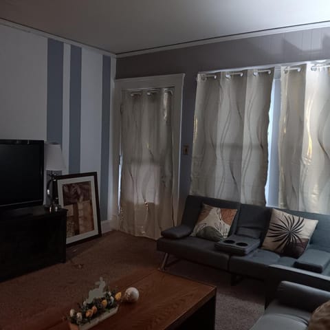 Haven of Comfort Apartment in Cleveland Heights