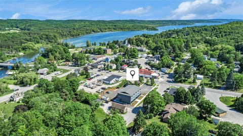 The Birches Condotel Downtown Lake Leelanau 2865 House in Lake Leelanau