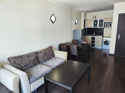 Kitchen or kitchenette, Living room, Dining area