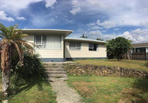 Property building, Day, Garden, Garden, Garden view