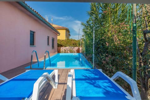 Summer, Swimming pool, sunbed