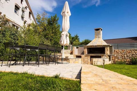 Summer, BBQ facilities, Garden
