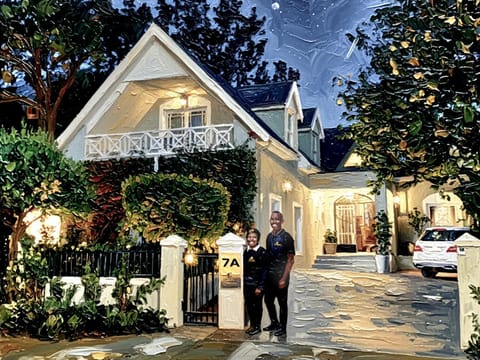 Property building, Facade/entrance, Night, Decorative detail