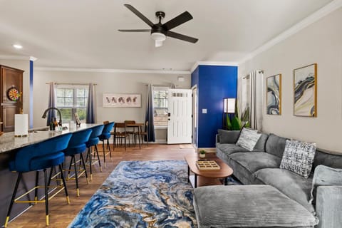 Living room, Seating area, Dining area