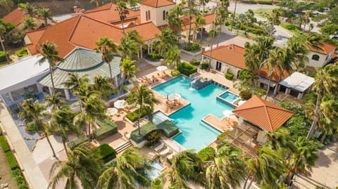 Day, Swimming pool