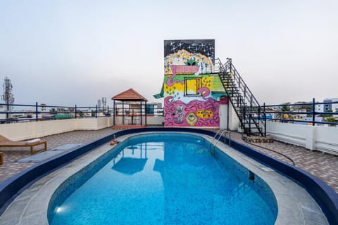 Pool view, Swimming pool, Swimming pool