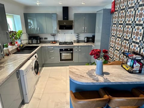 microwave, oven, washing machine, kitchen