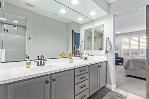 164TH Surprise House in Surprise