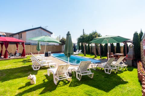 Swimming pool, Swimming pool