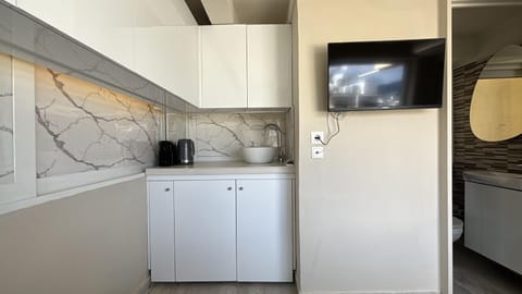 Mania's Studio by Lycabetus Apartment in Athens