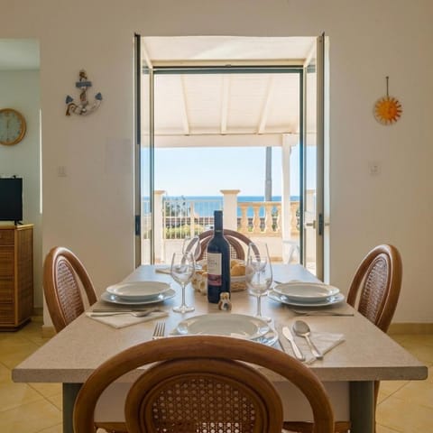 Living room, Dining area, Sea view