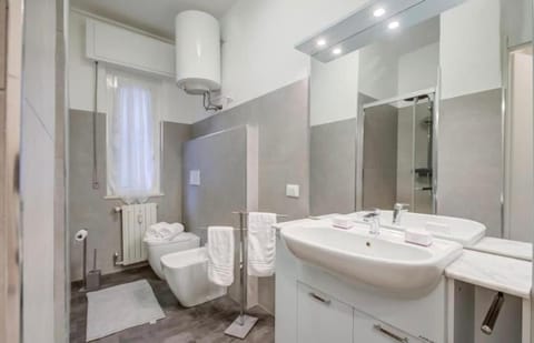 Vacation 100 meters from the beach! Apartment in Pietra Ligure