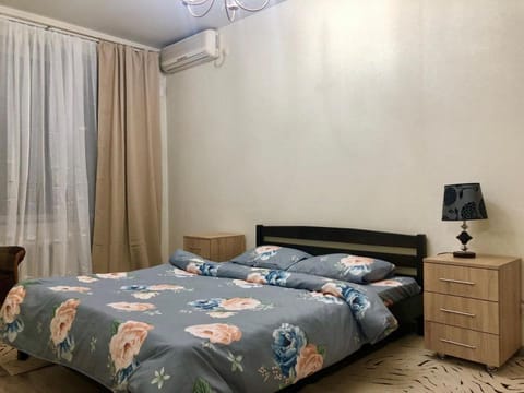 Bed, Photo of the whole room, Bedroom, air conditioner