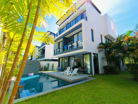 Day, Garden, Garden view, Pool view, Swimming pool, sunbed