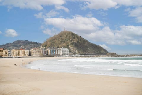 Off site, Neighbourhood, Natural landscape, Beach