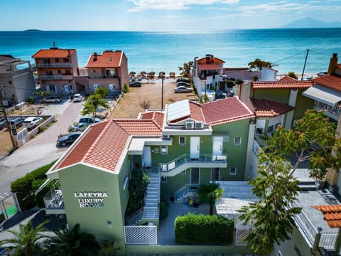 Lafeyra Hotel House in Limenaria