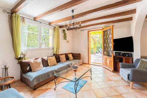 Property building, Living room