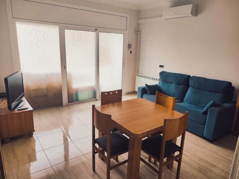 TV and multimedia, Seating area, internet, air conditioner