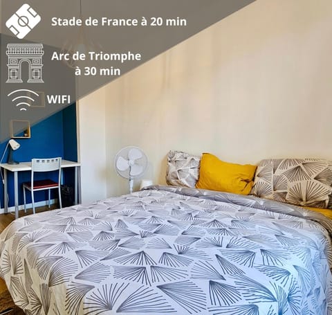 Bed, Photo of the whole room, Bedroom, Text overlay