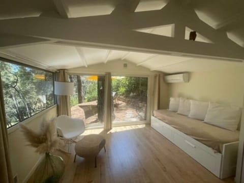 Balcony/Terrace, Living room, Photo of the whole room, Garden view
