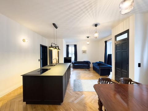 Communal lounge/ TV room, Kitchen or kitchenette