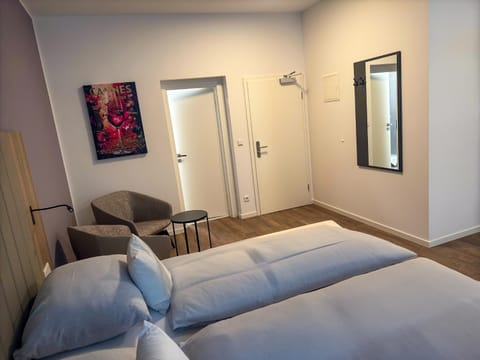 Bed, Photo of the whole room, Seating area, Bedroom