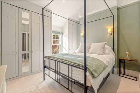 The Emerald - Central Henley, 2 Bedroom House House in Henley-on-Thames