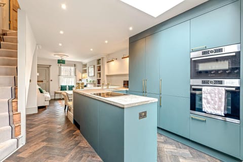 The Emerald - Central Henley, 2 Bedroom House House in Henley-on-Thames