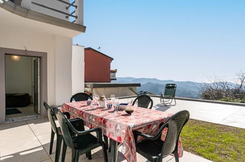 Garden, Dining area