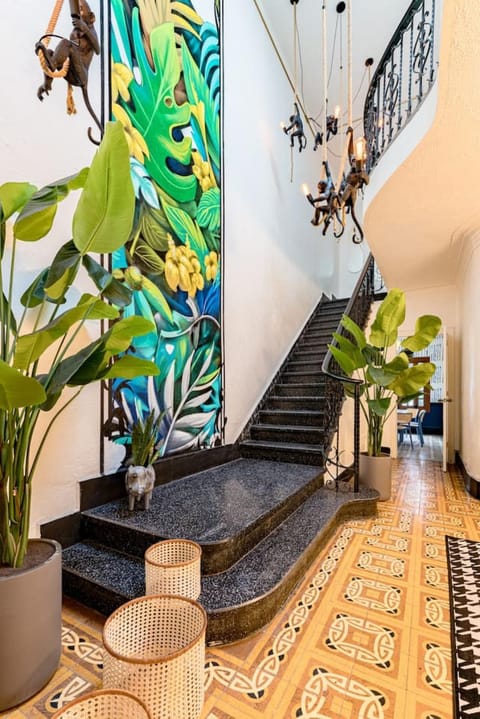 Spacious House with a Beautiful Garden House in Mexico City