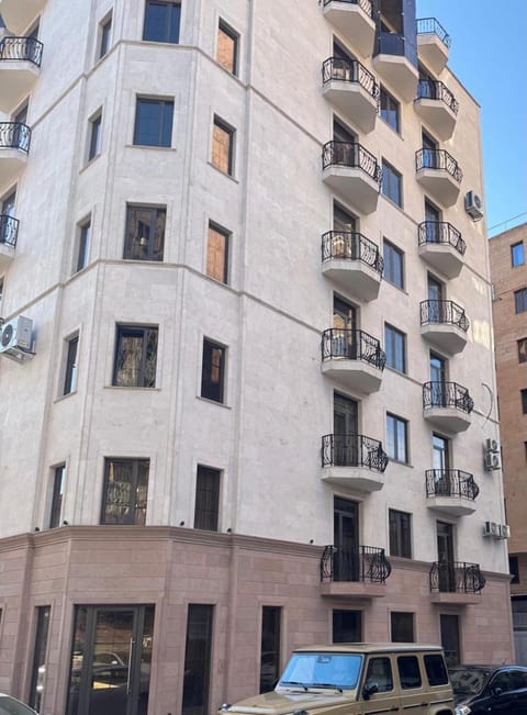 Property building, Day