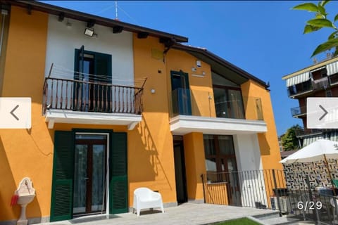 Garden House Apartment in Turin