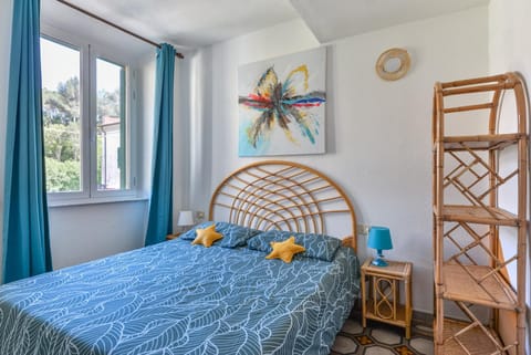 Property building, Living room, Bedroom