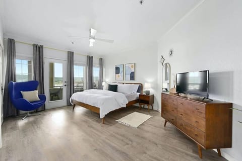 Island Breeze House in Lago Vista