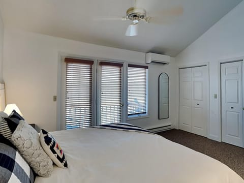 Happy Time House in McHenry