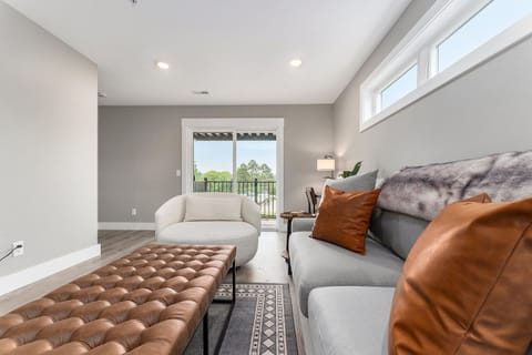 The Birches - Condotel Downtown Lake Leelanau Unit 5 House in Lake Leelanau