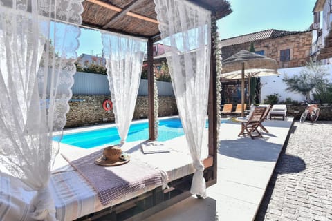 Living room, Bedroom, Swimming pool
