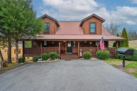 Pigeon Forge Cabin, Pet-friendly, Prime Location Cabin in Pigeon Forge