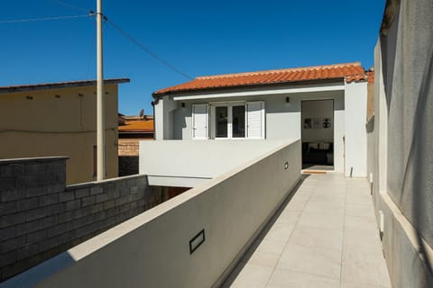 Property building, Balcony/Terrace
