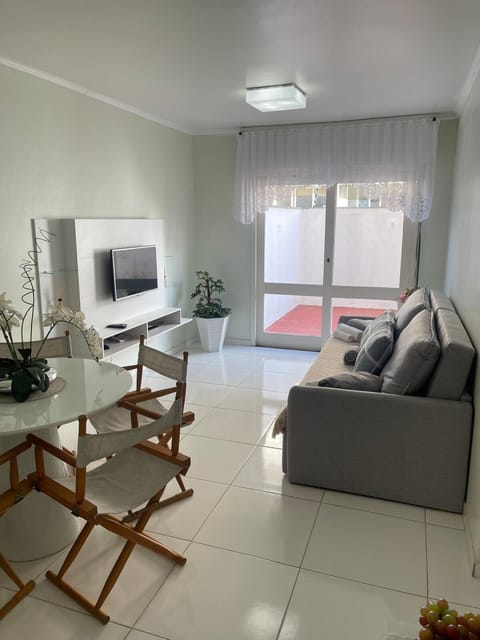 Communal lounge/ TV room, TV and multimedia, Living room