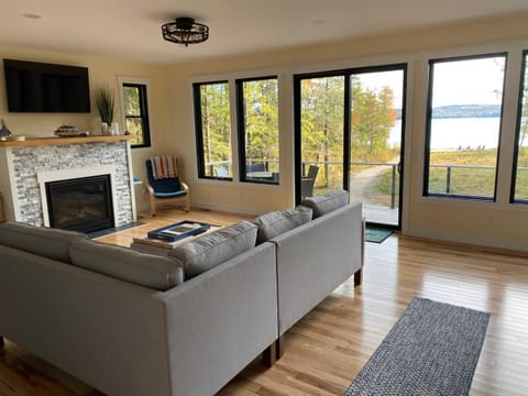 Sunrise Sands Retreat Beach and Dock House in Michigan