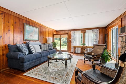 Sunset Retreat Private Family Lakeside Home w Hot Tub 2819 House in Michigan