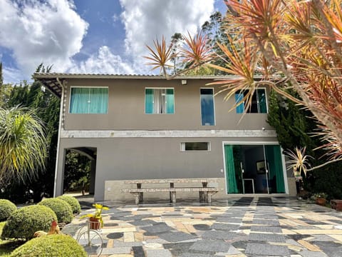 Sítio Exclusivo com Área Gourmet, Piscina e Natureza House in Nova Friburgo