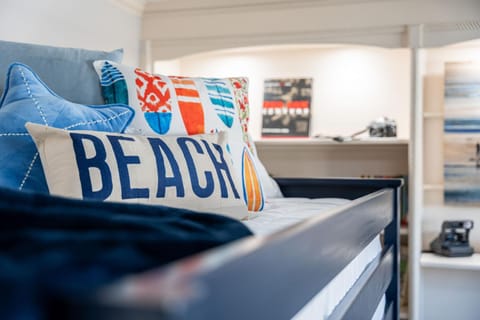 Casa De Olas - Waterfront Luxe Home - Heated Pool - Game Room - Boat Lift - Minutes to Beach Villa in Cocoa Beach