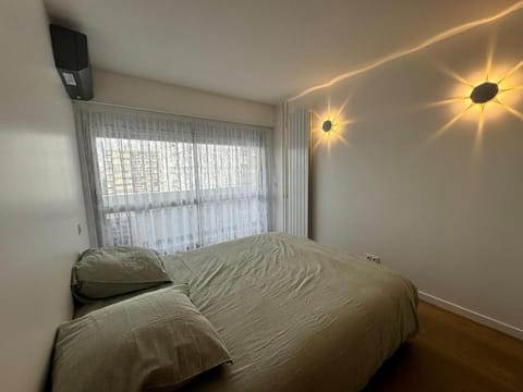 appartement spacieux Apartment in Clichy