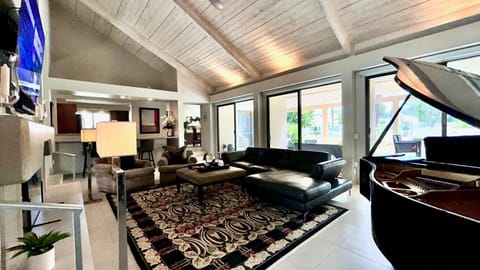 Villa Cha Cha House in Rancho Mirage